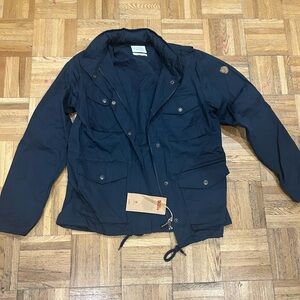 BNWT Fjall Raven jacket size medium